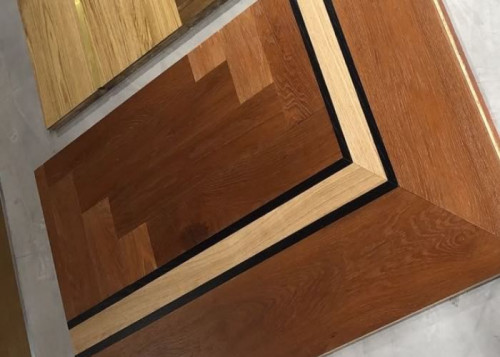 Frise parquet en marqueterie sur mesure