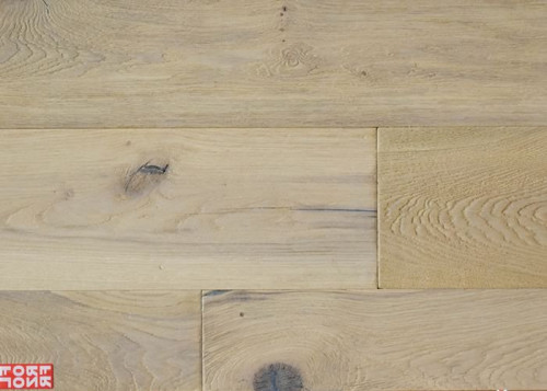 Parquet contrecollé Chêne Rustique - 15 x 190 mm - huilé incolore - brossé - bosselé - raboté