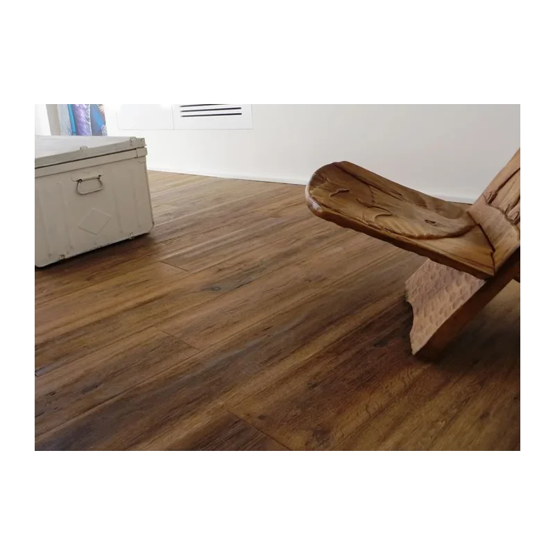 Parquet Chêne contrecollé effet wagon fumé bossselé huilé — intérieur style industriel