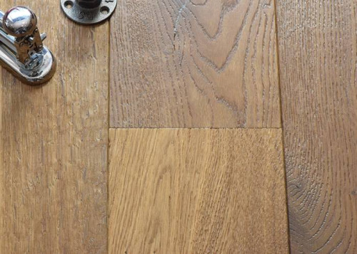 Parquet contrecollé chêne Canyon - 15 x 190 x 1900 mm - fortement fumé - huilé