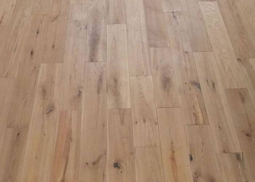 Parquet massif Chêne Campagne - 20 x 180 mm - brut - vieilli