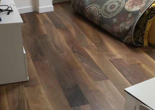 Parquet contrecollé Noyer Europe - 14 x 150 - brossé - verni effet huilé - choix AB