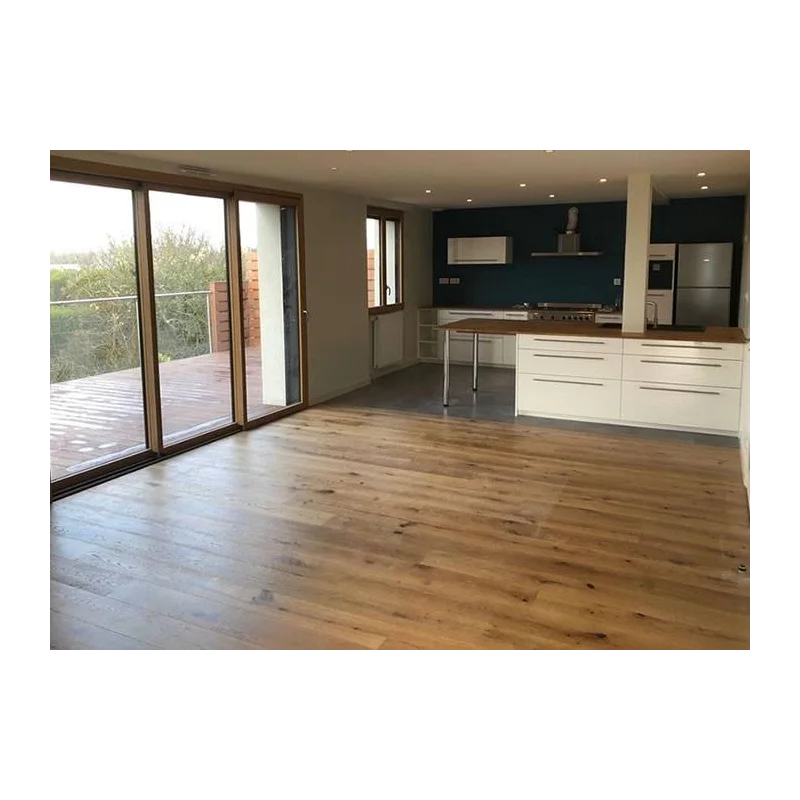 Parquet Chêne et carrelage — cuisine ouverte — association contemporaine chaleureuse