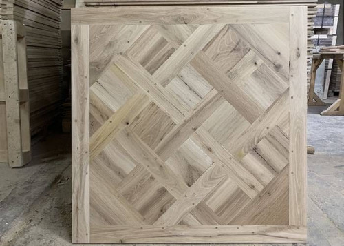 Panneaux Versailles en ChĂŞne noueux - 23 x 1000 x 1000 mm - brut