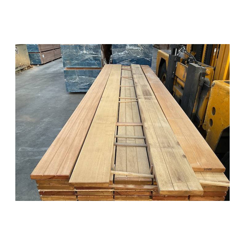 Parquet Lames de terrasse Bangkirai - 28 x 190 mm - 1 face lisse / 1 face rainurée - séchage AD