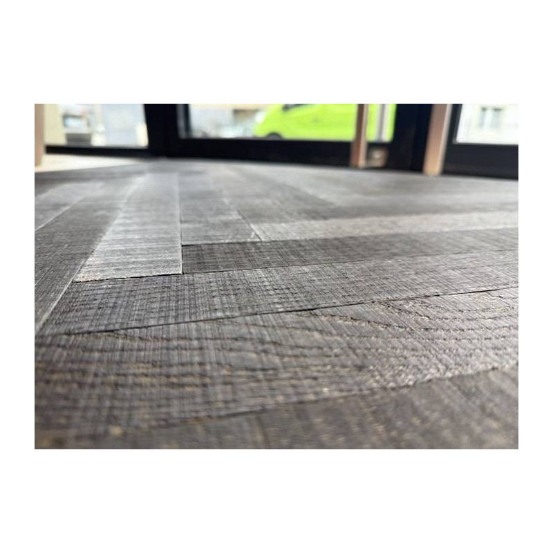 Parquet Parquet contrecollé Chêne Rustique - 16 x 180 mm - huilé noir - traces de scie