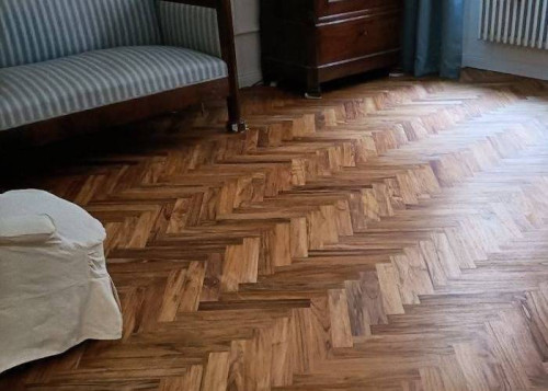 Parquet massif Teck Africain Bâton Rompu - 10 x 70 x 500/600 mm - brut - PROMO