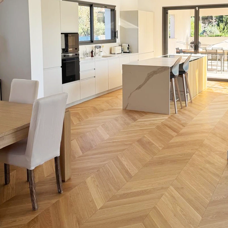 Parquet contrecollé Chêne Premier Point Hongrie - 12 x 100 x 600 mm - huilé ou verni - Haussmann