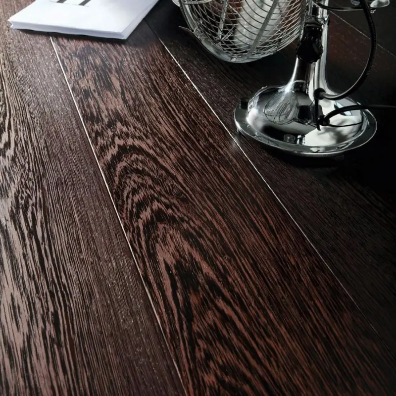 EXCLUSIF ▷ Parquet massif Wenge 12 x 110 mm verni satiné