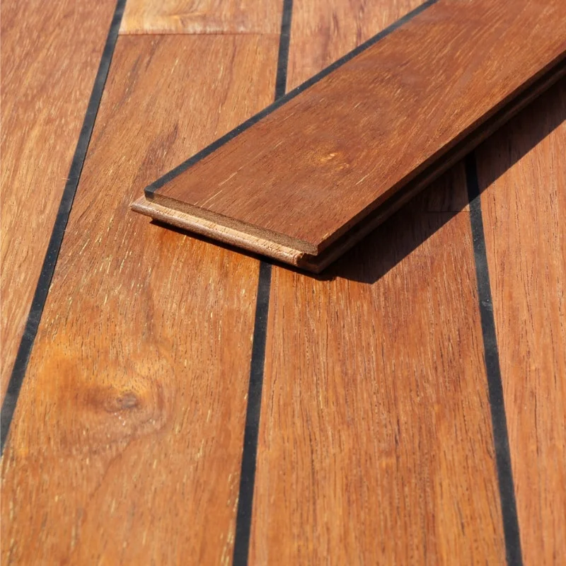parquet Pont de Bateau Merbau avec filet Wengé — ambiance salle de bains naturelle