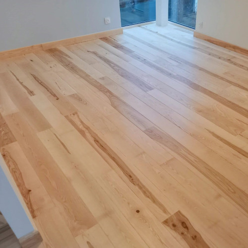 Parquet massif Frêne Olivier - 14 x 120 mm - verni ou huilé