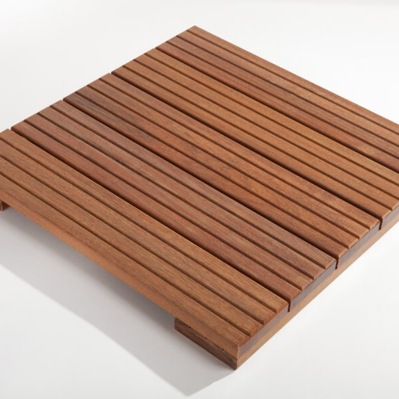 Dalle caillebotis Ipé 38 x 500 x 500 mm lames striées - prix sur devis - conseil gratuit | Floorz™