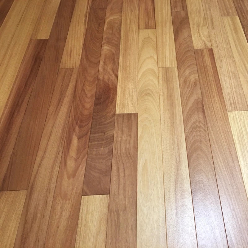 Iroko contrecollé 11 x 140 x 1190 mm verni - dès 83 € /m² HT - réservez avant rupture | Floorz™