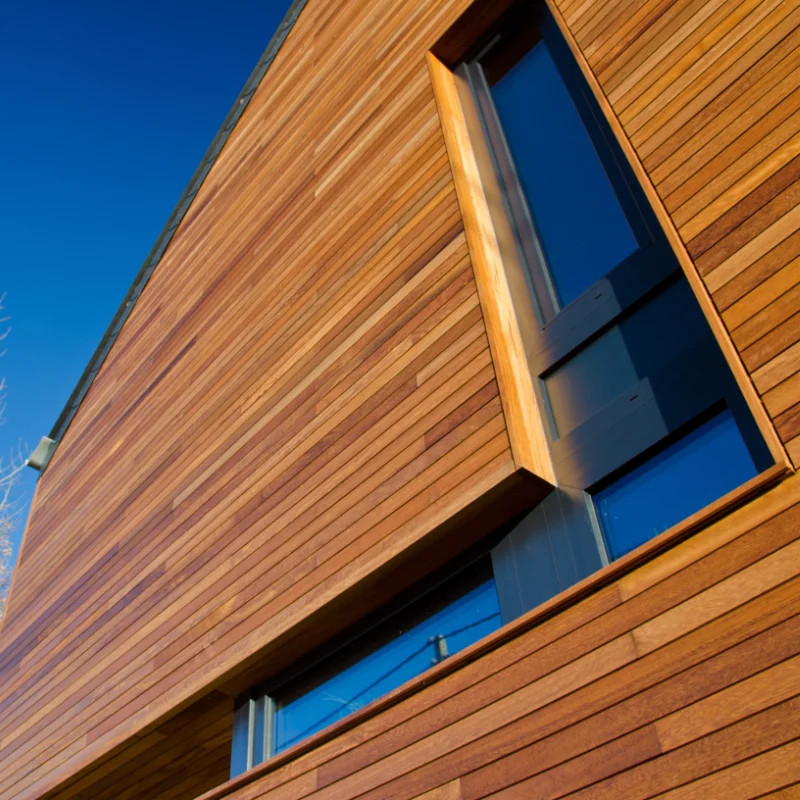 Bardage Iroko 20 x 67 mm claire-voie - dès 84 € /m² HT - nouvelle référence | Floorz™