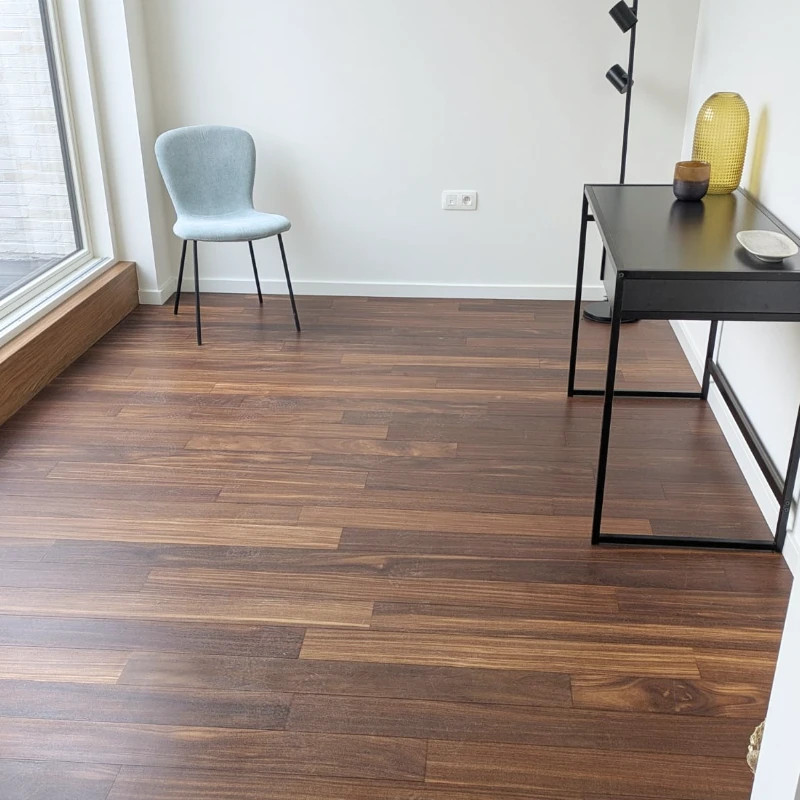 Kuku 15 x 90 mm verni mat - nouvelle référence - dès 89 €/m² HT | Floorz™