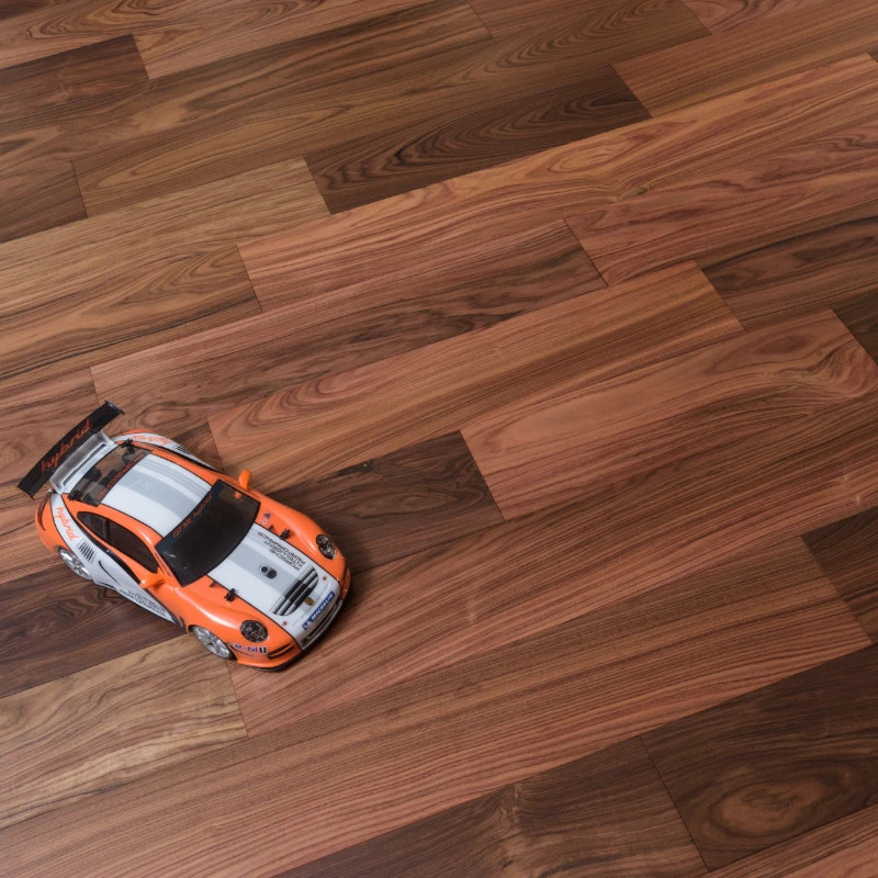 Morado 15 x 135 mm verni - dès 161 € /m² HT - réservez avant rupture | Floorz™