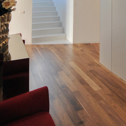 Parquet contrecollé Noyer Américain Nature - 15 x 140 mm - verni - Strasbourg