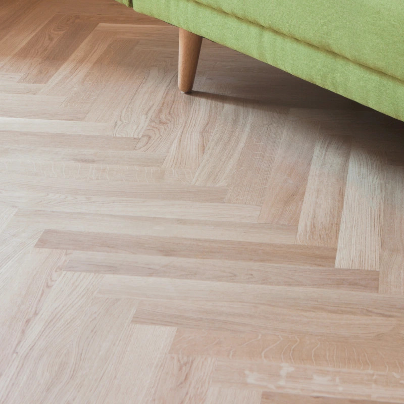 Parquet massif Chêne Premier Bâton Rompu 22x70x450mm brut