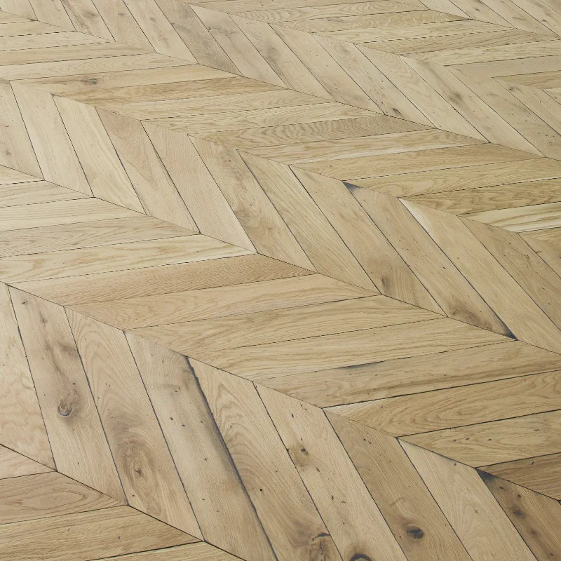 Chêne Point Hongrie 15x90x500 mm verni incolore - dès 140 €/m² HT - livraison express | Floorz™