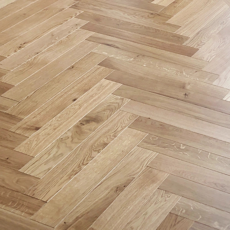 Chêne Rustique 10 x 70 x 490 mm verni Bâton Rompu - dès 45 €/m² HT - offre limitée | Floorz™