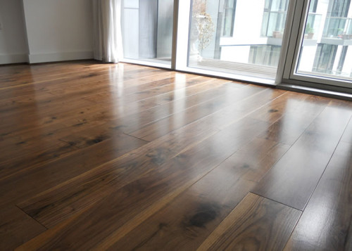 Parquet massif Noyer Américain Select - 20 x 140 mm - brut