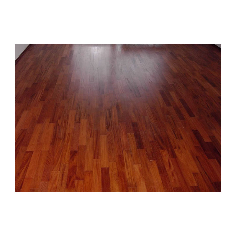 Découvrez ce beau parquet en bois, idéal pour donner du charme et de la chaleur à votre intérieur. Un choix élégant et durable.