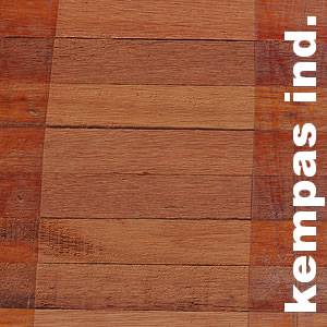 Parquet industriel sur chants en Kempas