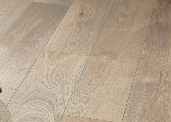 Parquet Contrecollé Chêne Rustique - 10 x 158 x 1830 mm - brossé - huilé - teinté gris - PROMO