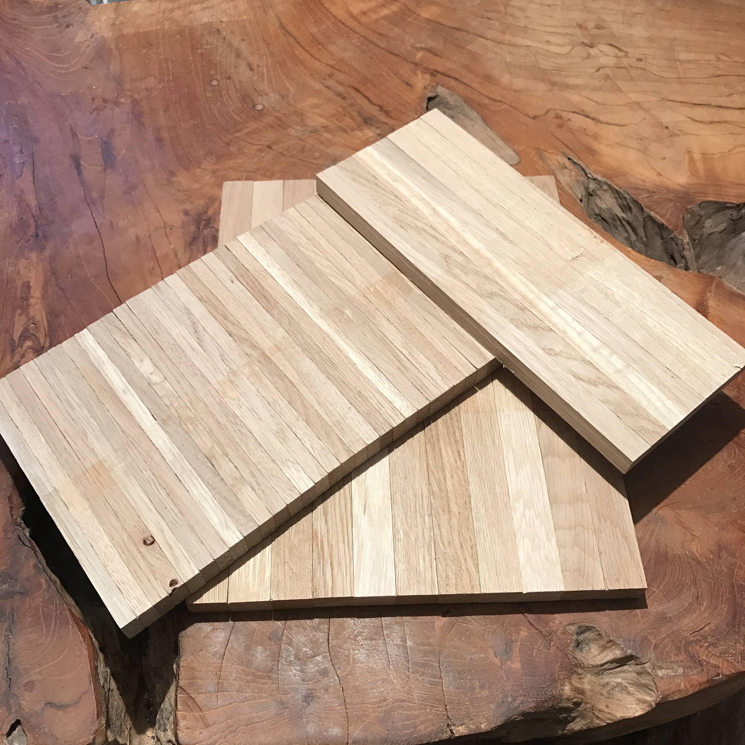 Parquet industriel Chêne - 14 x 10 x 250 mm - motif sur chants - Bordeaux