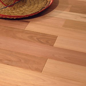 Parquet contrecollé Eucalyptus - 10 x 90 mm - verni ou huilé