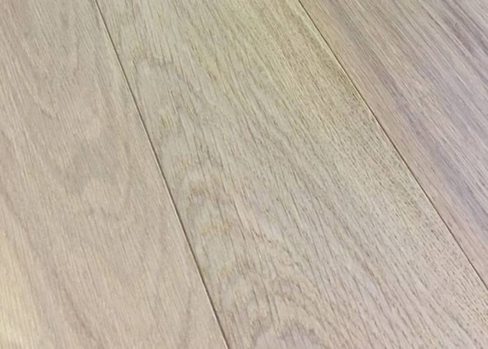 Parquet contrecollé Chêne Rustique - 14 x 130 mm - brossé - huilé aspect bois brut - PRIMO