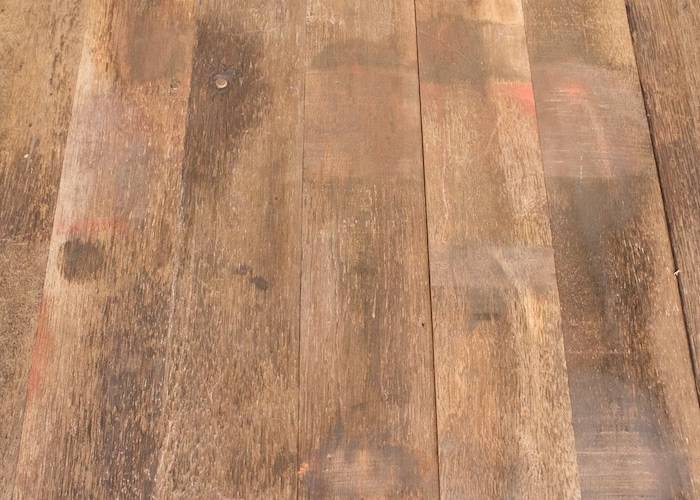 Parquet Plancher wagon de récupération Exotique WO - 18 x 120 à 180 mm - Bordeaux