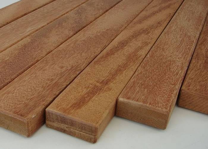 Parquet industriel Mandoquiera - 20 x 10 x 300 mm - motif sur chants - PROMO