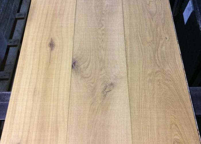 Parquet contrecollé Chêne Premier - 15 x 120 à 230 mm - verni - traces de scies
