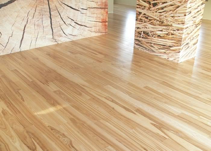 Parquet massif Frêne Rustique - 14 x 140 mm - verni