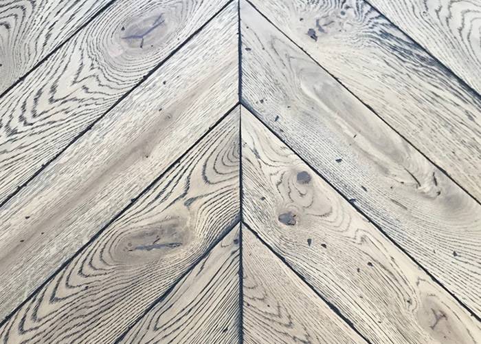 Parquet contrecollé Chêne Vendôme Bâton Rompu - 11 x 90 x 500 mm - verni incolore