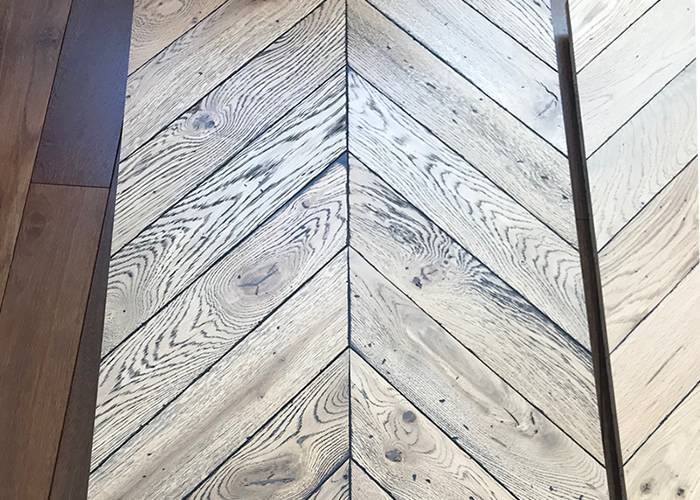 Parquet contrecollé Chêne Vendôme Bâton Rompu - 11 x 90 x 500 mm - verni incolore