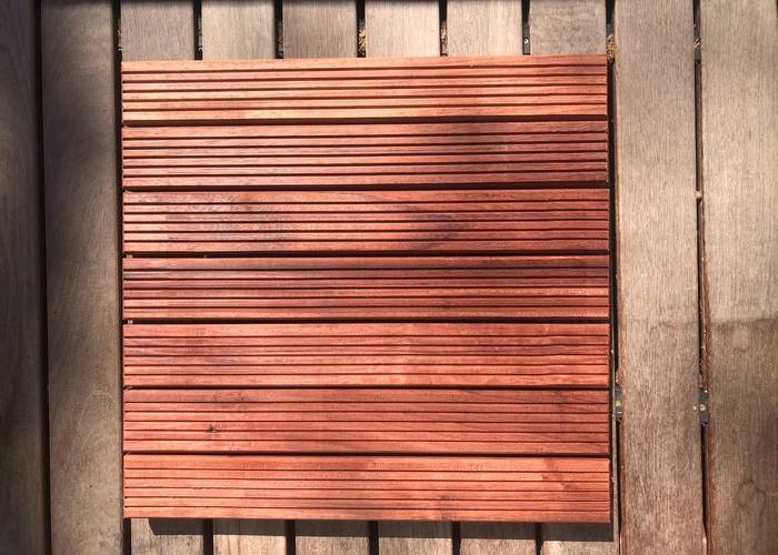 Dalle caillebotis en bois exotique Padouk - 500 x 500 x 44 mm en 7 lames lisses