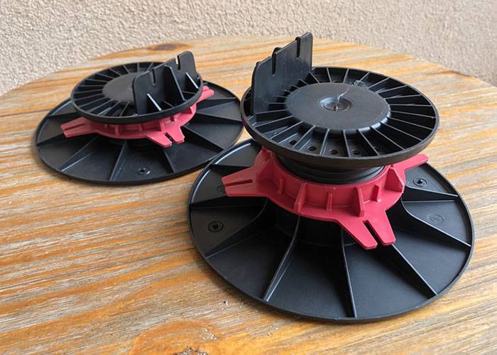 Plots autonivelants - 85 à 115mm - sac de 84 unités - pour dalles caillebotis