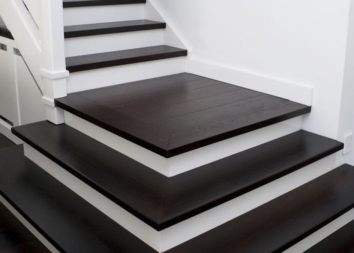 Parquet massif Wenge - 15 x 90 mm en verni