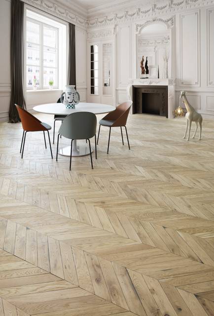 Parquet massif Chêne Rustique/Campagne en Point Hongrie - 13 x 110 x 660 mm - verni incolore - PROMO