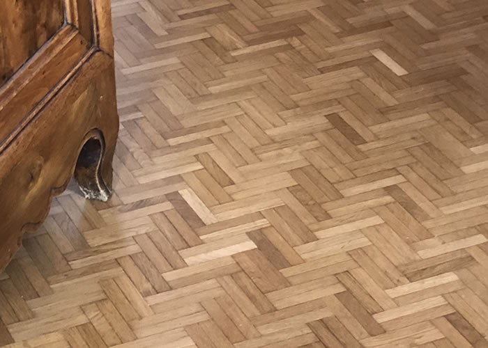 Parquet industriel Chêne Premier - 8 x 24 x 120 mm - motif bâton rompu - 2 lamelles - prix colis 2,419 m2