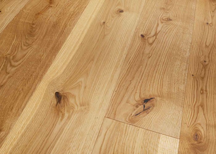 Parquet flottant Chêne Rustique - 14 x 130 x 1092 mm - brossé - verni - clipsable