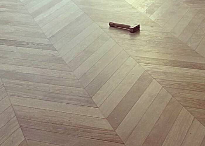 Parquet massif Chêne Premier Point Hongrie - 14 x 70 x 520 mm - verni incolore