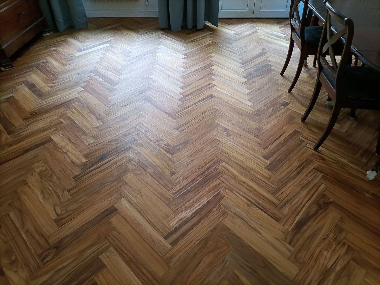 Parquet industriel Teck Afrique - 14 x 10 x 280 mm - motif sur chants