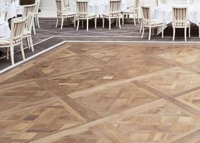 Panneaux Versailles Chêne Rustique / Campagne - 16 x 1000 x 1000 mm - brut