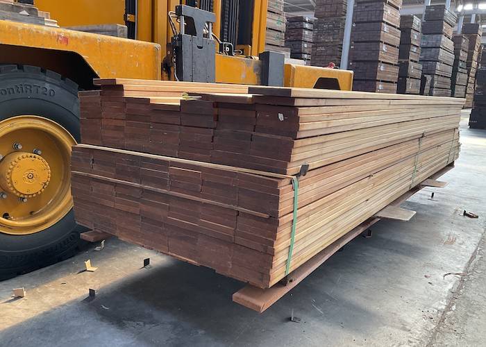 Lames de terrasse Garapa - 21 x 145 mm - 2 faces lisses