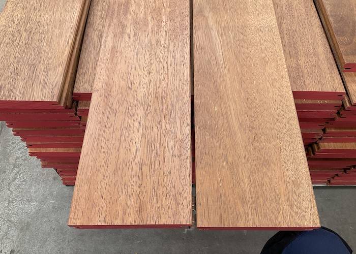 Lames de terrasse Merbau - 20 x 100 mm - Ecocertifié - profil Softline + accessoires