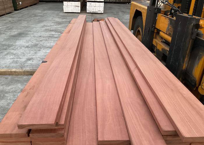 Lames de terrasse Mukulungu - 25 x 142 mm - faces lisses - lots