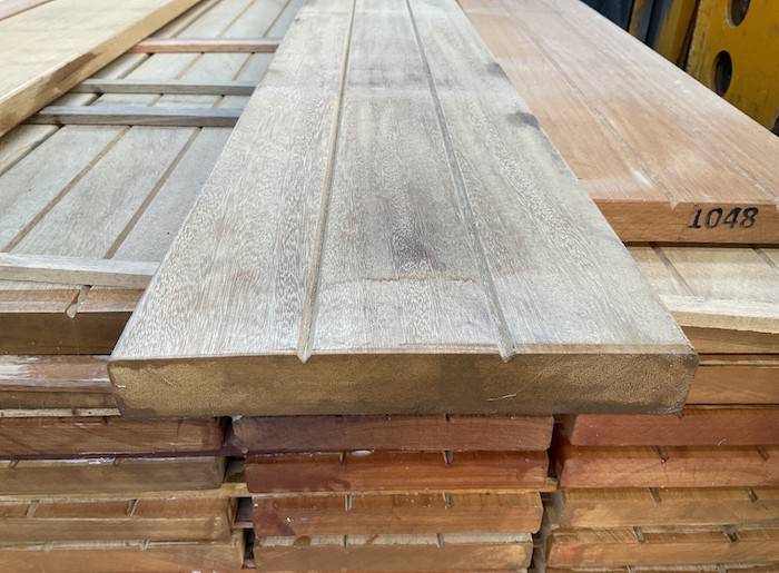 Lames de terrasse Bangkirai - 28 x 190 mm - 1 face lisse / 1 face rainurée - séchage AD